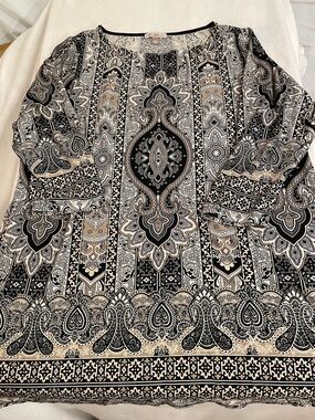 Roz & Ali Black, White and Tan Paisley Print Tunic